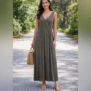 NWT Maxi dress Sleeveless surplice neckline Olive green Sz XL